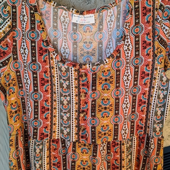 3/$30 NWOT WOMEN'S TEE - Picture 2 of 3